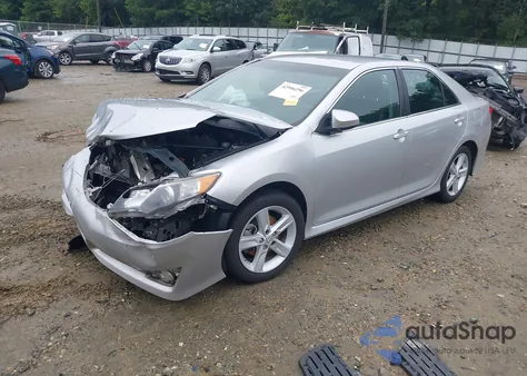 2012 Toyota Camry Se z USA, uszkodzony, nr VIN 4T1BF1FK2CU158421